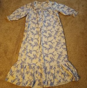 VTG Brandywine Nightgown